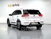 2017 KIA Niro