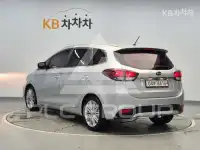 2017 KIA Carens