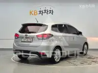 2017 KIA Carens