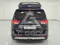 2017 KIA Carnival