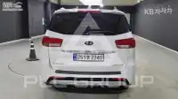 2017 KIA Carnival