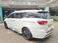 2017 KIA Carnival