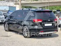2017 KIA Carnival