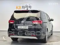 2017 KIA Carnival