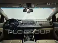 2017 KIA Carnival