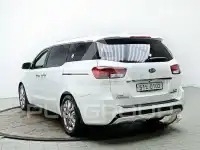 2017 KIA Carnival