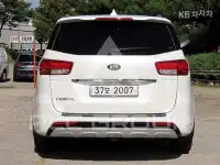 2017 KIA Carnival