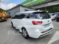 2017 KIA Carnival