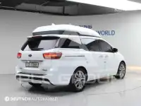 2017 KIA Carnival