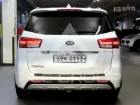 2017 KIA Carnival