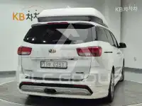 2017 KIA Carnival