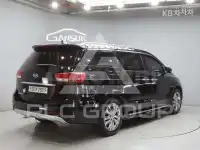 2017 KIA Carnival