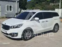 2017 KIA Carnival