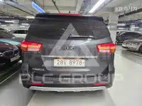 2017 KIA Carnival