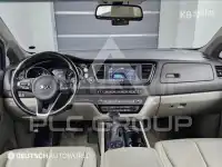2017 KIA Carnival