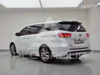 2017 KIA Carnival