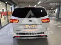 2017 KIA Carnival