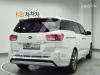 2017 KIA Carnival