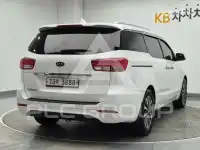 2017 KIA Carnival