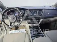 2017 KIA Carnival