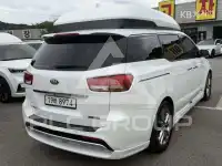 2017 KIA Carnival