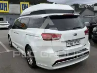 2017 KIA Carnival