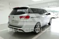 2017 KIA Carnival