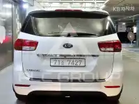 2017 KIA Carnival