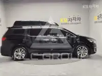 2017 KIA Carnival