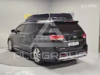 2017 KIA Carnival
