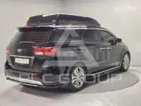 2017 KIA Carnival
