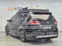 2017 KIA Carnival