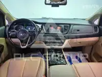 2017 KIA Carnival