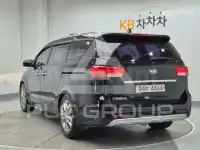 2017 KIA Carnival