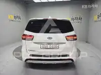 2017 KIA Carnival