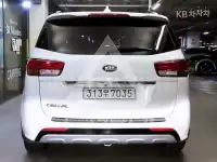 2017 KIA Carnival