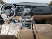 2017 KIA Carnival