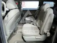 2017 KIA Carnival