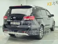 2017 KIA Carnival