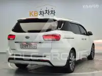 2017 KIA Carnival