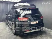 2017 KIA Carnival