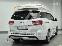 2017 KIA Carnival