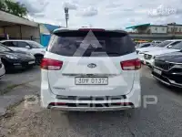 2017 KIA Carnival