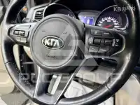 2017 KIA Carnival