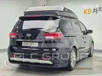 2017 KIA Carnival