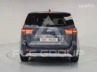 2017 KIA Carnival