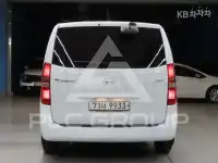 2017 Hyundai Starex