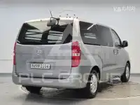 2017 Hyundai Starex