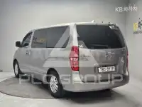 2017 Hyundai Starex
