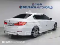 2018 BMW 523